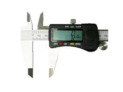Digital Caliper 200mm / 8" with Fractions M739 IS